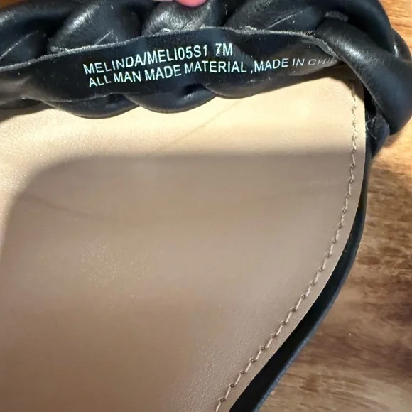 Steve Madden Melinda Sandal~Black~ 7M - Picture 7 of 7